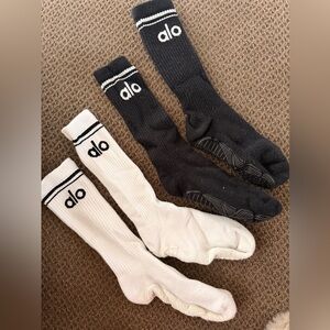 ALO throwback barre socks bundle